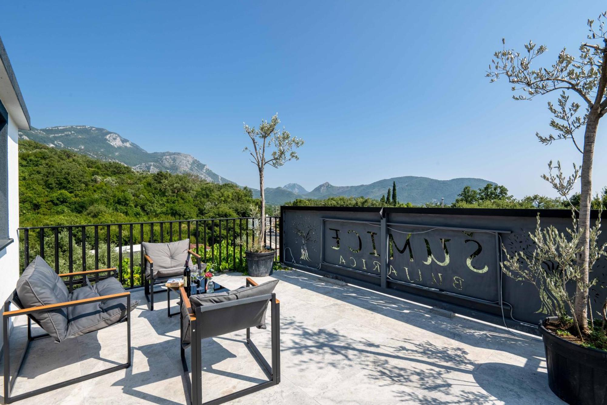 Sumice Inn Petrovac Екстериор снимка